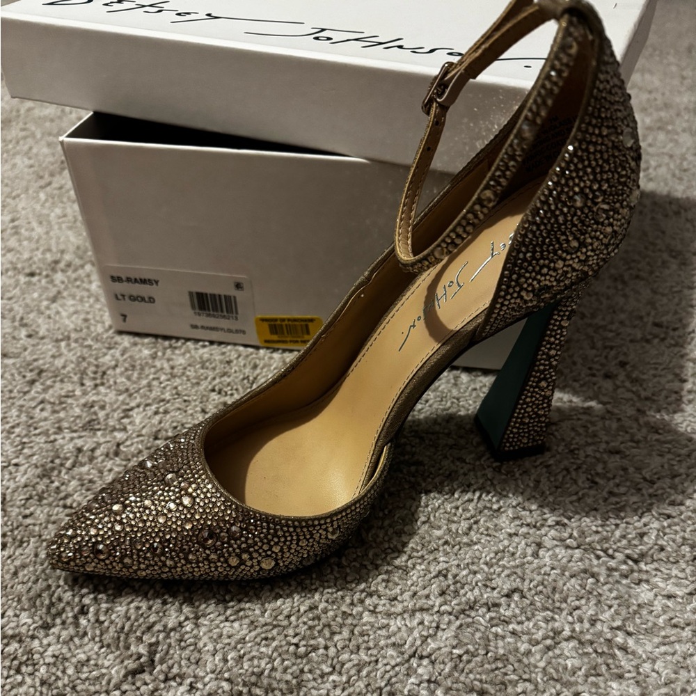 *NEW IN BOX* Betsey Johnson gold rhinestone high heels